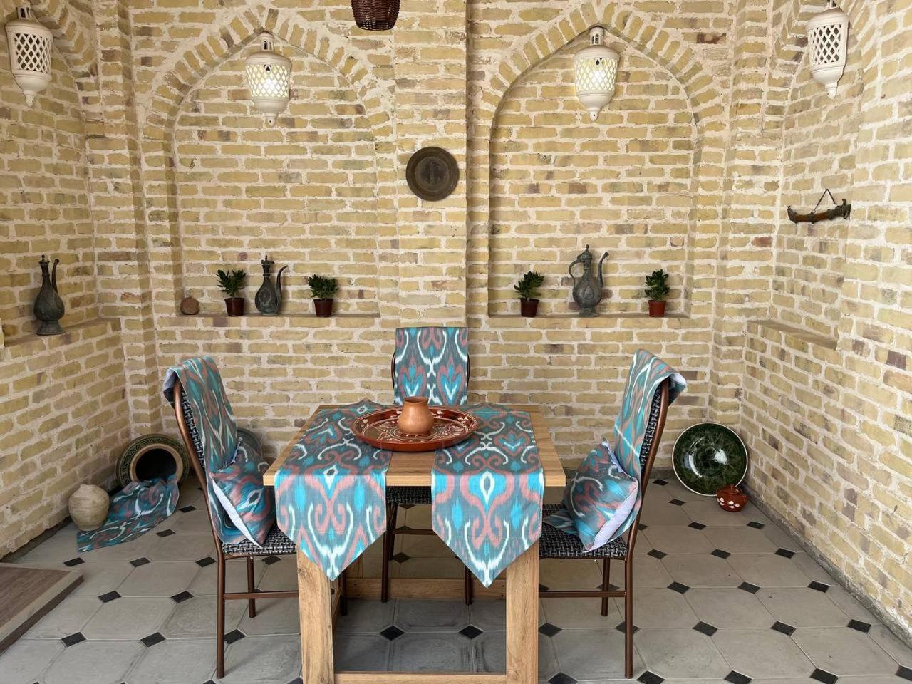 Old Safari Golden Location Guest House Bukhara Exterior photo